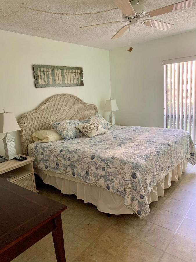 Apartmán Siesta Key Escape Ground Floor Steps To Heated Pool And Free Trolley Exteriér fotografie